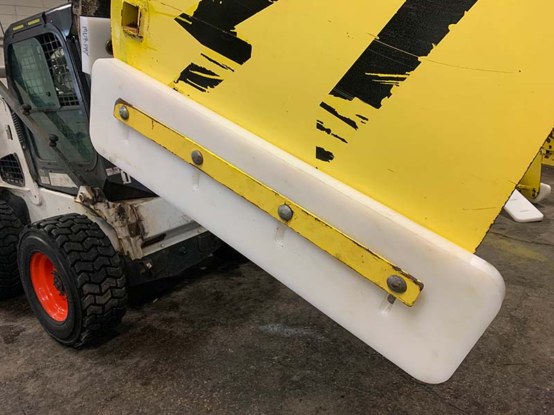 box plow uhmw skid show on Snowwolf