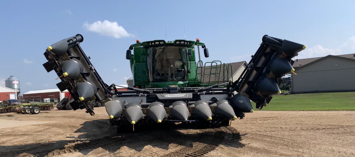 Load video: May Wes G4 Stalk Stompers installed on a 12-row folding Geringhoff Horizon series corn head
